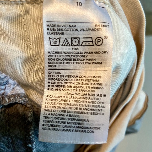 Maternity Shorts Bundle- 3 pairs included - Picture 5 of 13